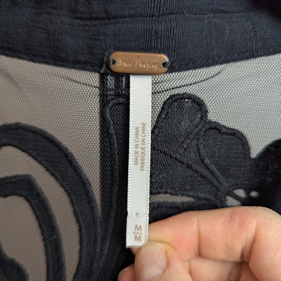 Free People Women's M Western Romance Mesh Lace Applique Tank Top Blouse Black - Picture 5 of 10